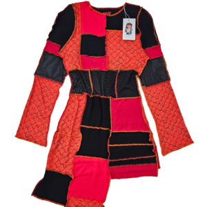 Vestido manga longa Vermelho e preto Dragão Tamanho (P)